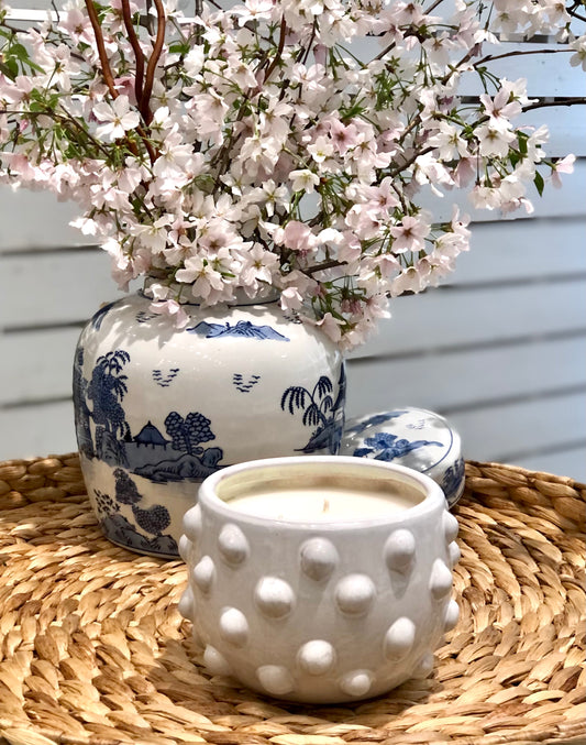 Lilly Pot